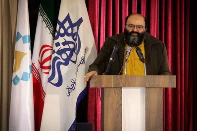 رونمایی از پرده نقالی وقایع انقلاب اسلامی در شب شعر «انقلاب»