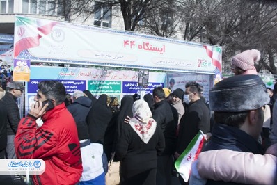 حضور پررنگ اداره کل تبلیغات اسلامی آذربایجان شرقی در راهپیمایی ۲۲ بهمن