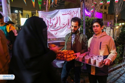 جشن مردمی نیمه شعبان با حضور پر شور مردم مومن و‌ ولایت‌مدار شهر تهران برگزار شد.