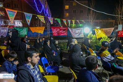 جشن مردمی نیمه شعبان با حضور پر شور مردم مومن و‌ ولایت‌مدار شهر تهران برگزار شد.