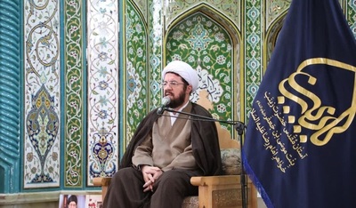 سلسله جلسات «یک ظهر بهاری» در حرم زینبیه اصفهان