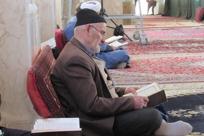برگزاری محفل قرآنی و جشن میلاد امام مجتبی در حسینیه شهدای فریدونشهر