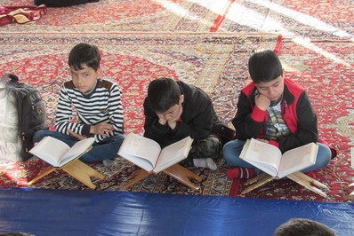 برگزاری محفل قرآنی و جشن میلاد امام مجتبی در حسینیه شهدای فریدونشهر
