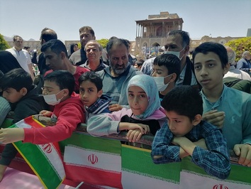 استقبال گسترده از بخش خوشنویسی صلواتی غرفه روز قدس