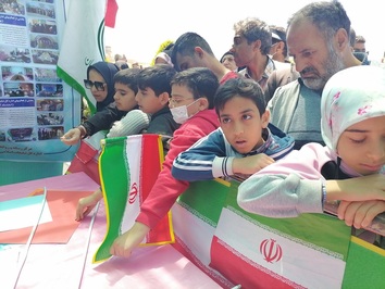 استقبال گسترده از بخش خوشنویسی صلواتی غرفه روز قدس