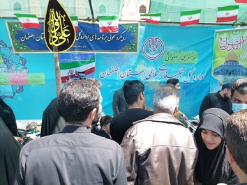 استقبال گسترده از بخش خوشنویسی صلواتی غرفه روز قدس