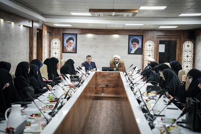 نشست دورهمی بانوان فعال عرصه رسانه خوزستان برگزار شد