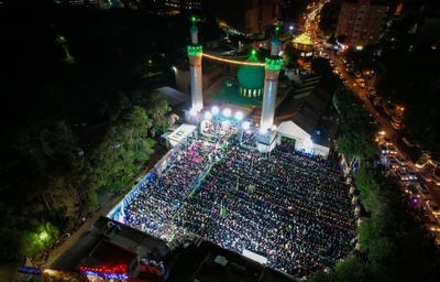 جشن میلاد امام رضا علیه السلام در هیئت فدائیان حسین اصفهان