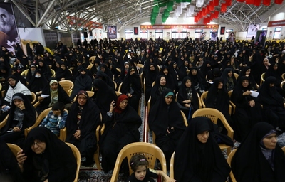 بیعت بانوان اصفهانی با ولایت در سالروز قیام پانزده خرداد ۱۳۴۲