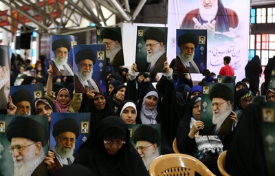 بیعت بانوان اصفهانی با ولایت در سالروز قیام پانزده خرداد ۱۳۴۲
