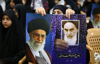 بیعت بانوان اصفهانی با ولایت در سالروز قیام پانزده خرداد ۱۳۴۲