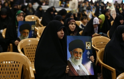 بیعت بانوان اصفهانی با ولایت در سالروز قیام پانزده خرداد ۱۳۴۲