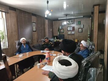 نشست هم‌اندیشی مبلغان فیروزکوهی با نیروی انتظامی شهرستان