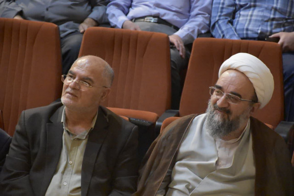 مراسم بزرگداشت و تجلیل از خانواده محترم ذاکر الحسین(ع) مرحوم حاج عباس کیاماری