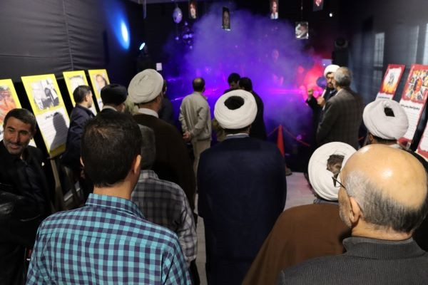 بازدید مدیرکل فرق و مذاهب سازمان تبلیغات اسلامی از نمایشگاه «پیچک انحراف» در تبریز
