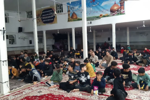 اکران فیلم باغ کیانوش با حضور نوجوانان و جوانان هیئتی در مهران