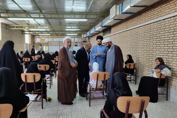 بیستمین دوره آزمون حفظ تخصصی قرآن کریم با حضور ۳۵۲ نفر از حافظان قرآن کریم استان