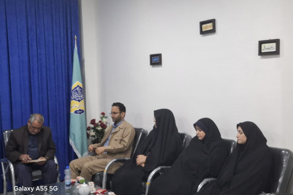 دیدار شورای مداحان و هیئات مذهبی بانوان بدره، با امام جمعه و فرماندار