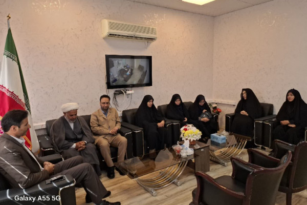 دیدار شورای مداحان و هیئات مذهبی بانوان بدره، با امام جمعه و فرماندار