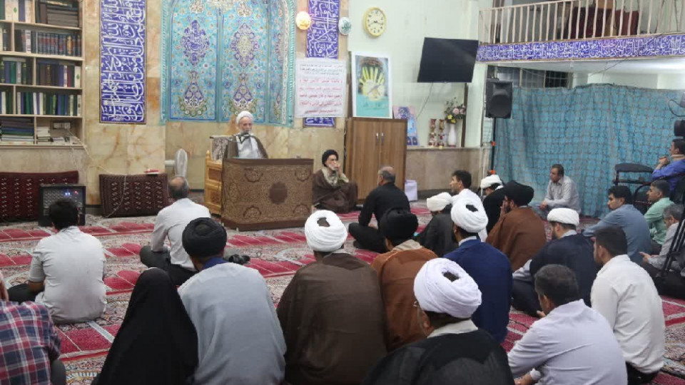 جلسه هفتگی اخلاق در شهرکرد