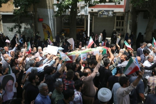 حماسهٔ همدانی‌ها برای دفاع از میهن جمعه نصر