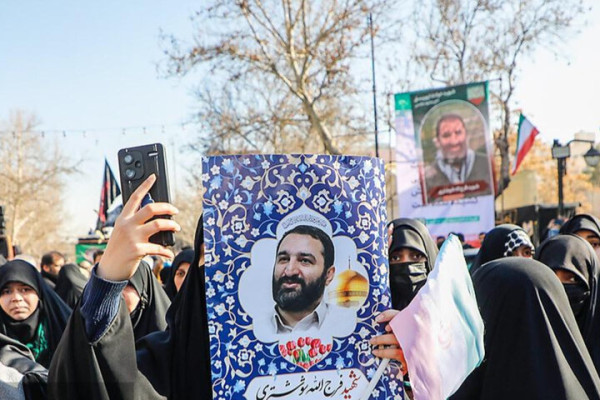 الگوی ایثار و خدمت به جامعه