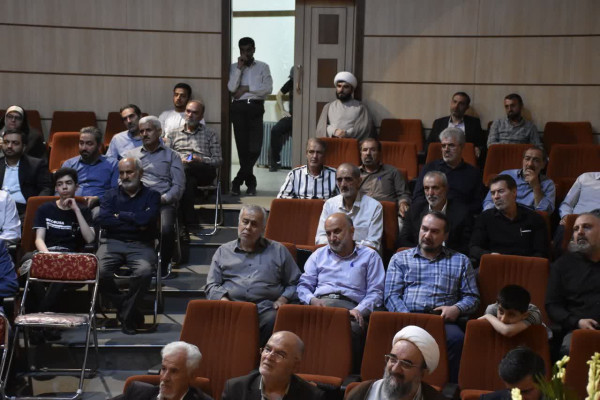 مراسم بزرگداشت و تجلیل از خانواده محترم ذاکر الحسین(ع) مرحوم حاج عباس کیاماری