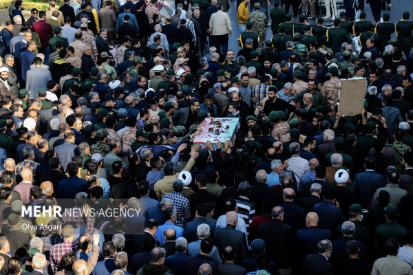 تشییع پیکر مطهر سردار شهید حاج حمید مازندرانی در گلستان