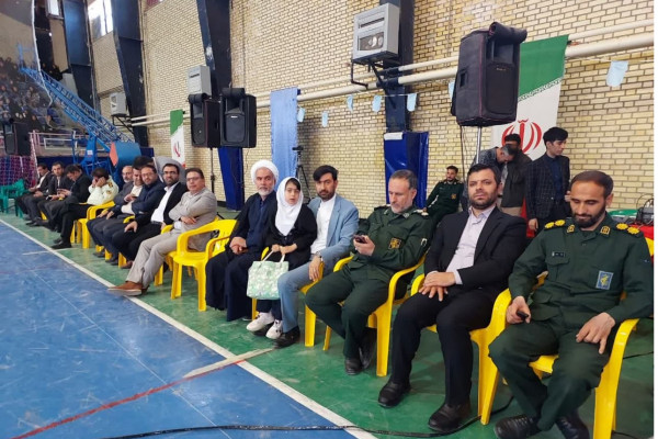 جشن تکلیف ۷۰۰ دانش آموز در دهه کرامت برگزار شد