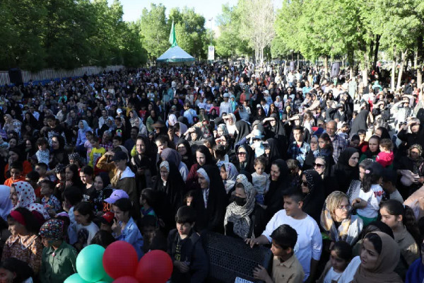 جشن خانوادگی دهه کرامت در شهرکرد