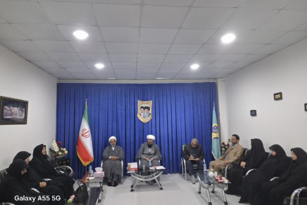 دیدار شورای مداحان و هیئات مذهبی بانوان بدره، با امام جمعه و فرماندار