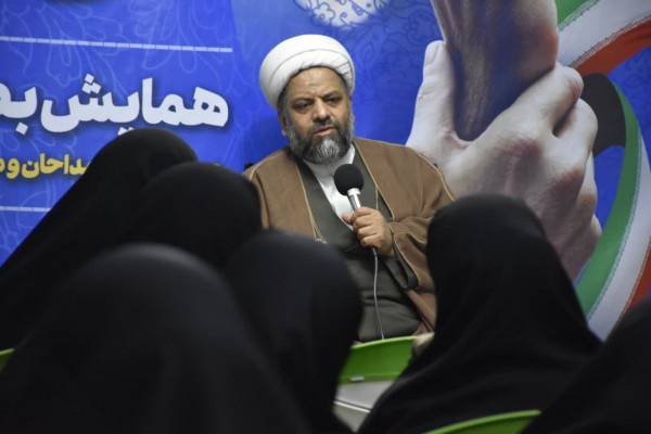 همایش‌بصیرتی‌فعّالان‌عرصه‌هیأت ، مداحان‌و‌مبلغات‌فعّال‌شهرستان‌دماوند