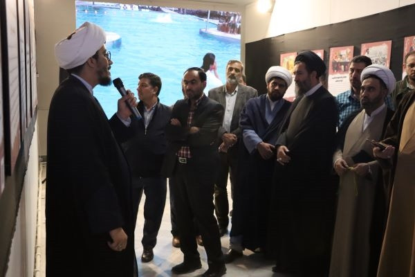 بازدید مدیرکل فرق و مذاهب سازمان تبلیغات اسلامی از نمایشگاه «پیچک انحراف» در تبریز
