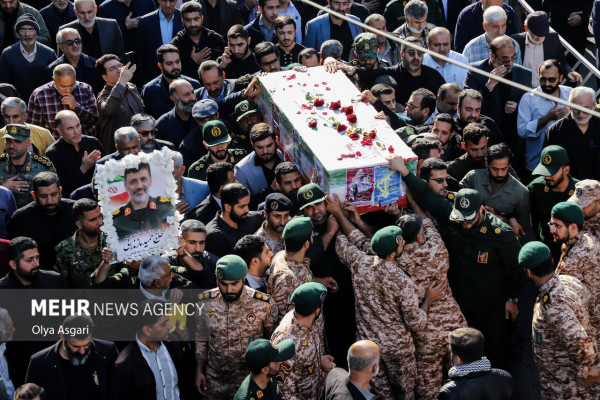 تشییع پیکر مطهر سردار شهید حاج حمید مازندرانی در گلستان