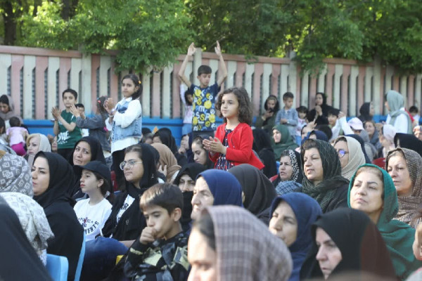 جشن خانوادگی دهه کرامت در شهرکرد