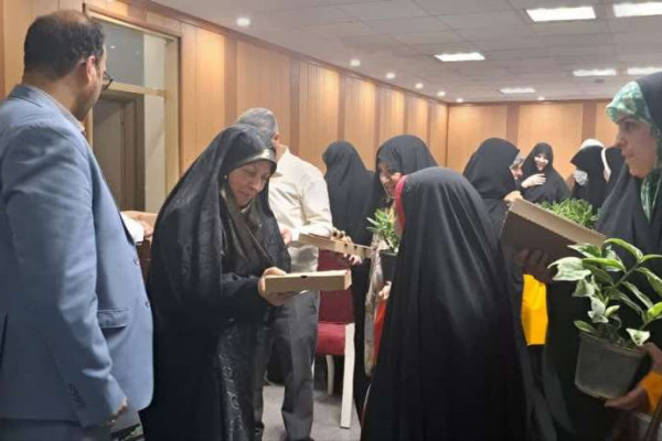 تجلیل از ۲۰۰ معلم و استاد قرآنی در نشست صمیمی بیرجند