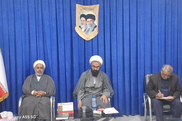 دیدار شورای مداحان و هیئات مذهبی بانوان بدره، با امام جمعه و فرماندار