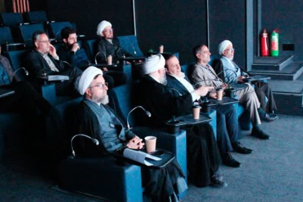 رئیس مجمع نمایندگان قزوین از نمایشگاه «روایت نهضت»