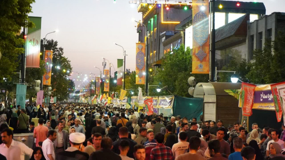 راهپیمایی کیلومتری غدیر با شعار «ایران؛ ذوالفقار علی» برگزار شد
