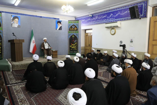 نشست تبیینی جمعی از مبلغین محرم
