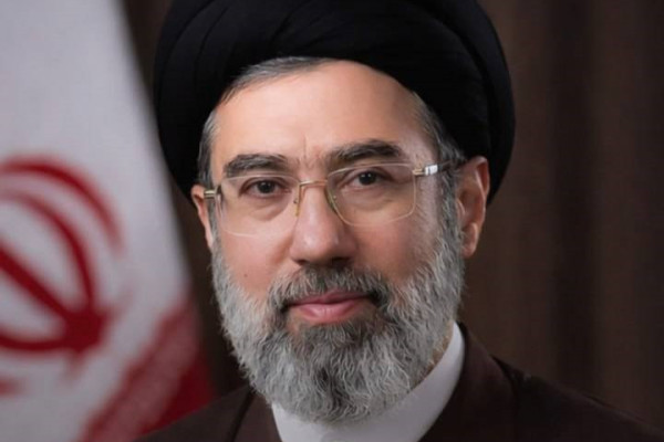 استودیو مساجد خوزستان با خامنه‌ای جوان بیعت کردند