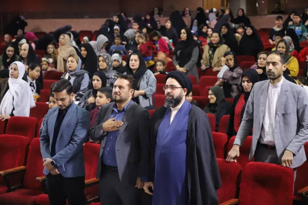 جشن بزرگ «بهترین مادر دنیا» در آبادان برگزار شد