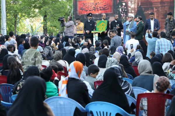 جشن خانوادگی دهه کرامت در شهرکرد