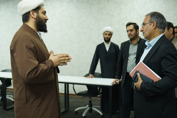 حضور مدیرکل تبلیغات روابط عمومی استاندی خوزستان در مرکز رسانه