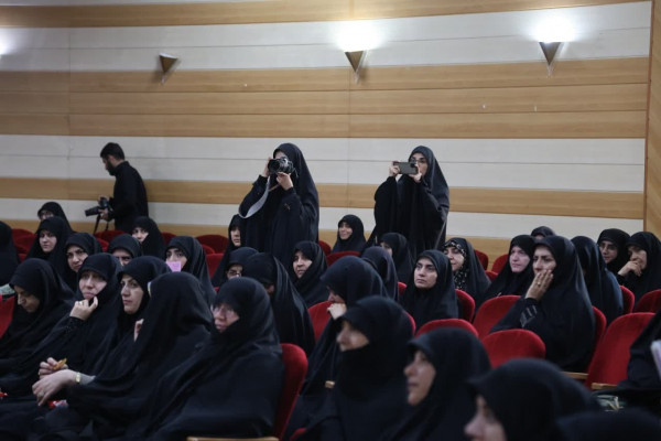نشست مشترک مجمع بانوان فعال فرهنگی با محوریت هم افزایی در اجرای طرح همت (هسته های مردمی مبارزه ترکیبی)