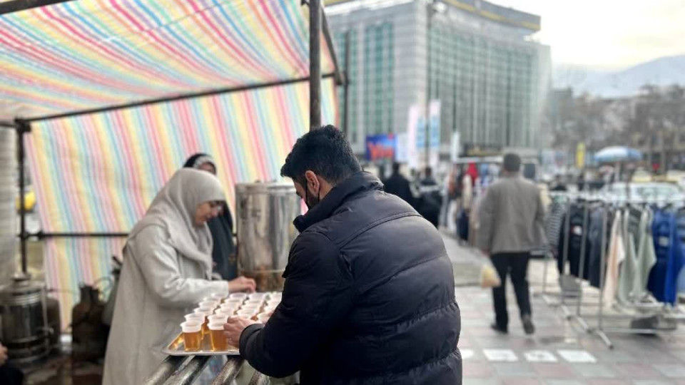 برپایی غرفه فرهنگی ـ مذهبی به مناسبت مبعث پیامبر اکرم (ص) در سنندج