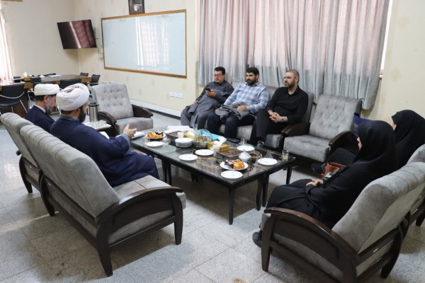نشست صمیمی هیأت مدیره مرکز جامع تحکیم خانواده استان با مدیرکل اداره تبلیغات اسلامی همدان
