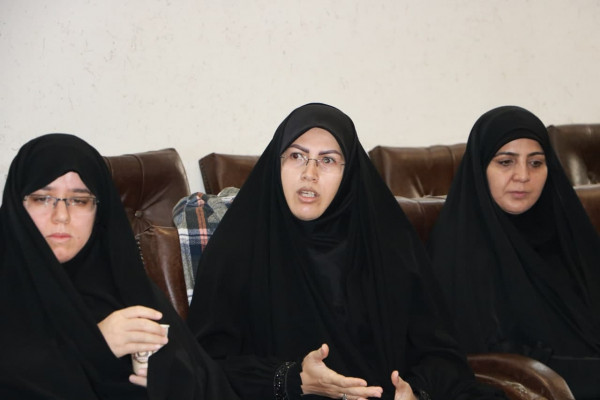 مدیر مرکز راهبری و هم‌آهنگی امور بانوان سازمان تبلیغات اسلامی کشور با بانوان فرهیخته زنجان دیدار کرد