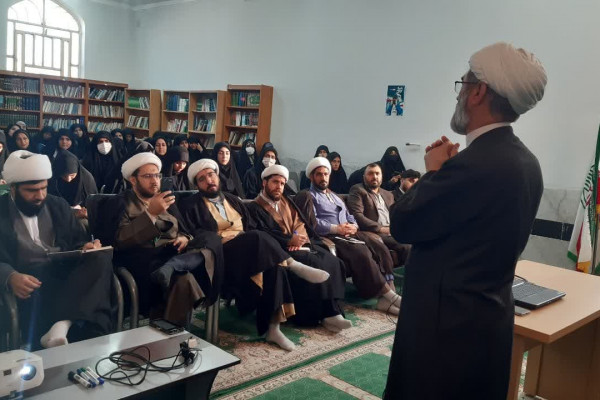 برگزاری سومین جلسه دوره آموزشی تربیت مربی کودک و نوجوان در مهران