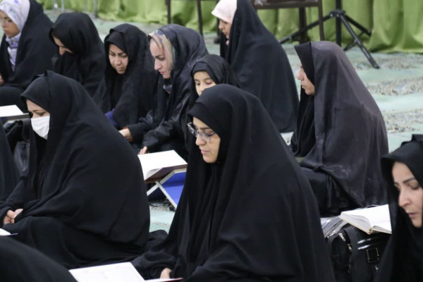 برگزاری محفل انس با قرآن به مناسبت پنجمین سالگرد شهید سلیمانی در ایلام